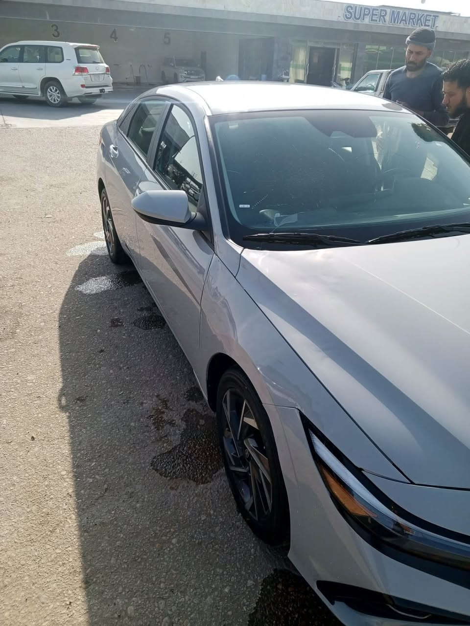 النترا بنزين 2025
 ماشيه 2900 ميل 
مواصفات عاديه 
تدفئه بلكشنات 
3 انظمه قياده 
مثبت سرعه 
تحديد مسار 
تحكم ستيرن جهتين 
صور الحادث بلمنشور 
تصليح جاملغ خلفي 
وجاملغ امامي 
وبيه شويه بلبنيد صبغ 
منفيس بأسمي تترقم جميع المحافظات 
تريد مرقم 
تريد بدون رقم 
*********** واتساب او اتصال
