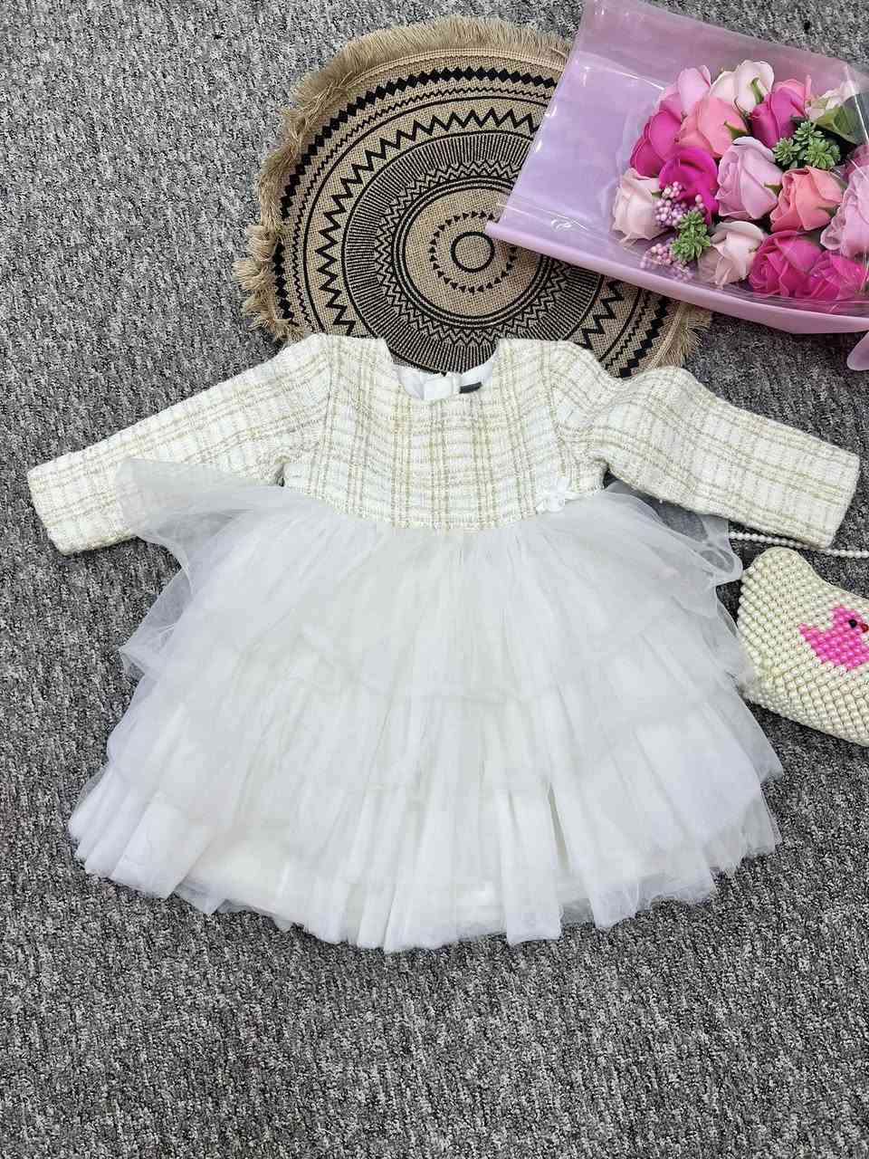 تألقي انتي وصغيرتك مع ملكة ستور
خامة كويتي درجة اولى قماش ثلج ولا غلطة  
فحص قبل استلام ؛ 
اسعار مذكورة في الصفحة
يتوفر توصيل نجف ٣ محافظات ٥ 

#هام #اطفال #اكسبلور #ملابس #فساتين


**إذا كنت صاحب هذا الإعلان وتريد حذفه لأي سبب، رجاءا أرسل رسالة إلى الدعم الفني**