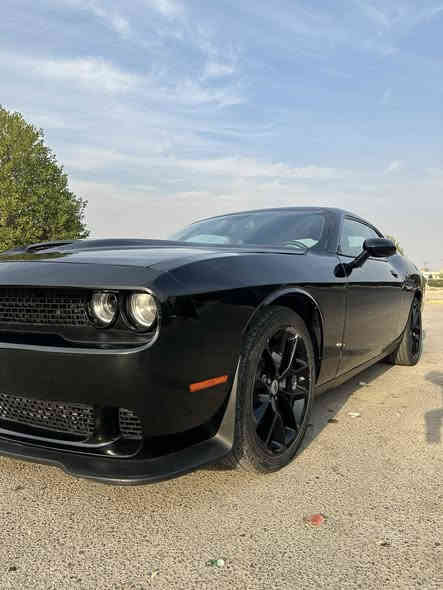 للبيع 
جالنجر 22. GT 
ماشيه 32mi 
باسمي السياره 
حادثه جاملغ امامي خلفي دون ايرباك 
سعر 212

***********
