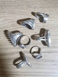 ااذا عدكم فضه تعبانه او مكسرة مستعد اشتريهة بانسب الاسعار  اشتري اليوم...