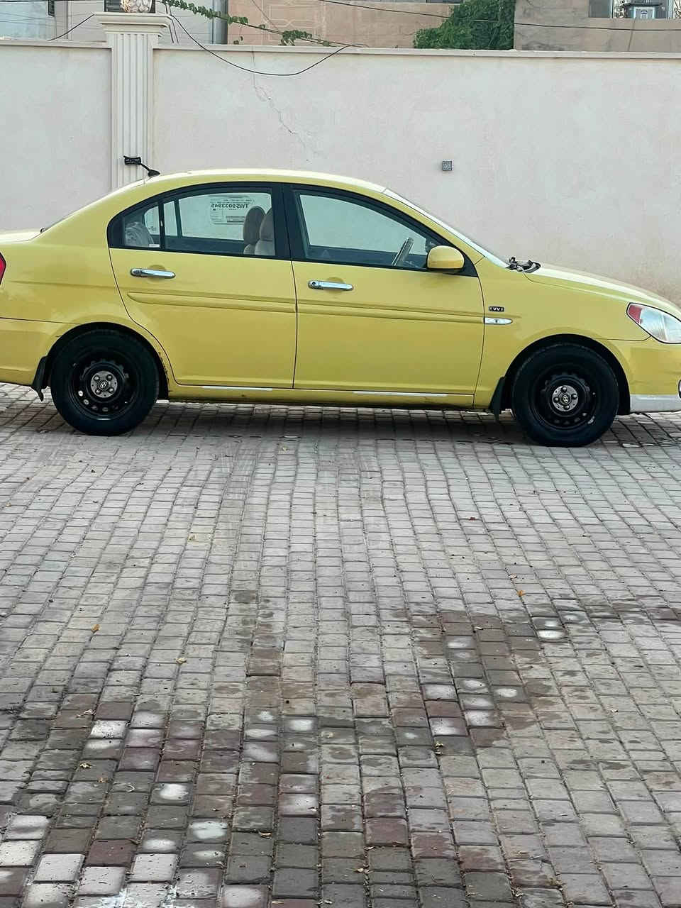 للبيع اكسنت شركة العامه موديل ١١ سياره حلو وخير من يم الله بيه بس رش صبغ بدون ضربه شرط سعره ٧٥ وبيه مجال ***********رقم بغداد بسمي صاله ٧ سنوات عندي
