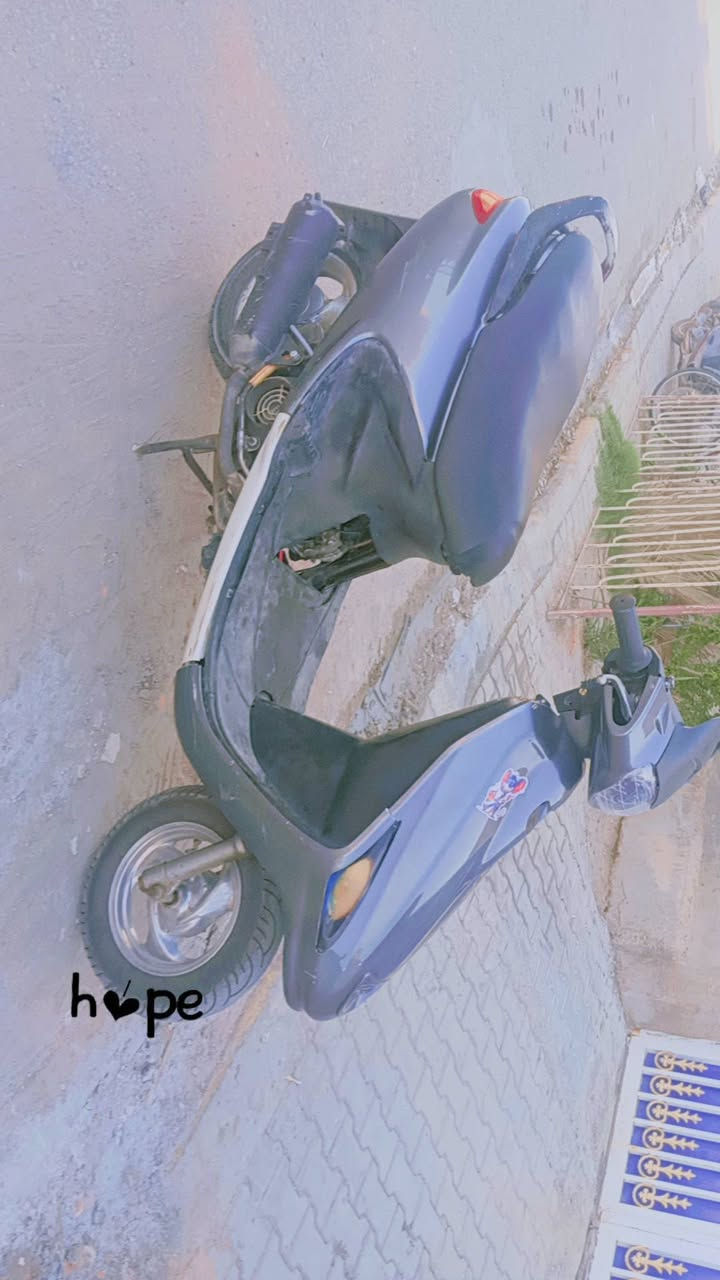 فراشه للبيع كلشي شغال سلف هندر لايت امامي لايت خلفي اشاير كلشي شغال عايزه ترتيبات بسيطه مكاني نجف مشخاب الشراي خاص او اتصل ***********

