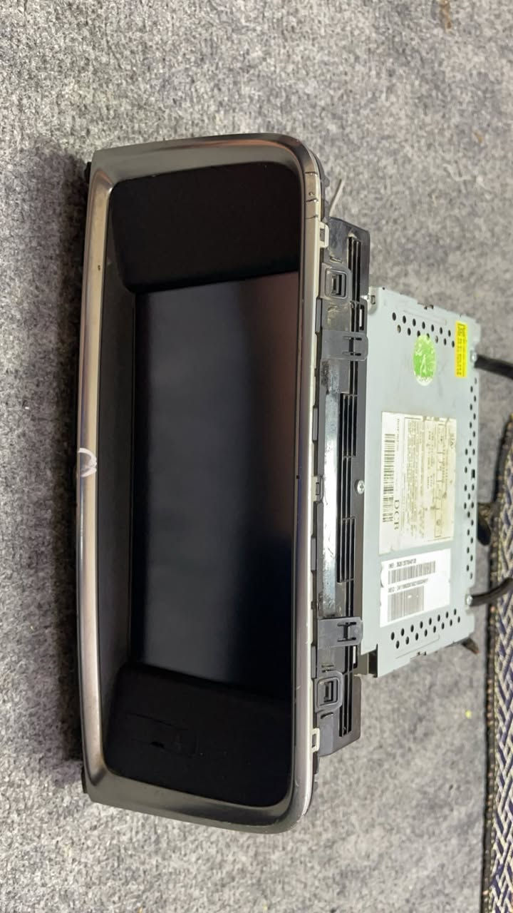 شاشه اوبتما للبيع بسعر مناسب وعل فحص مكاني بغداد الميكانيك ***********
