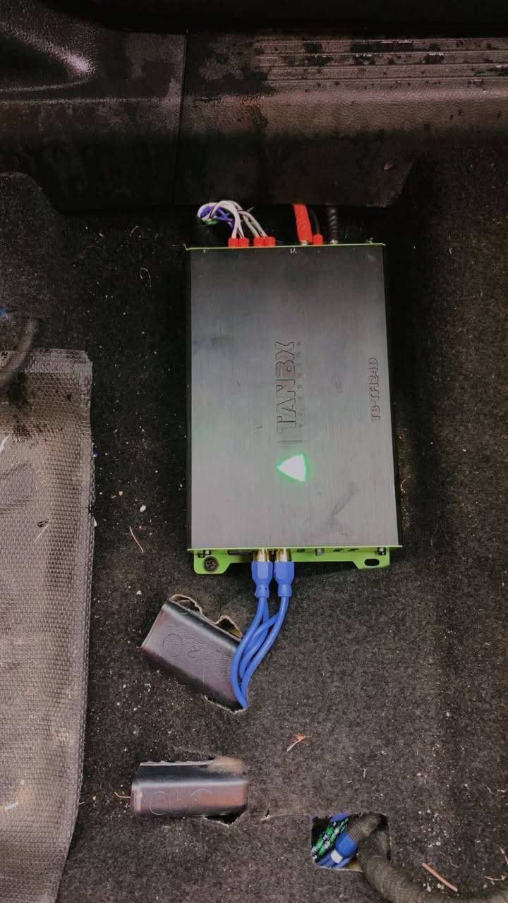 تم العمل على سياره نيسان روج موديل 23😋👇
تم تبديل منظومه الصوت ب الكامل من البلادي الى الاحترافي
--تم اضافه سماعات كومبنت امامي ماركه JBLبقوه 70ارمس 210واط😍💪🏻
مع اضافه سماعات ثري وي خلفي مارمه بلبونكت الماني بقوه 250واط 60ارمس😎👇
مع اضافه امبلي فاير ماركه تامبكس بقوه 520ارمس اربعه جنل لتشغيل منظومه الصوت
طبعا هاي المنظومه لازمه كيبلات ومواد ضفيره اصليه😋😉
تم اضافة ضفيره خاصه بصوت نحاس 100ب100 يمي وبس
مع شخاطات وفيش ماركه لوجتك سريس كوالتي عالي🔥😍
مع فيوز 60 امبير وكيبل 6كيج
والنتيجه امامكم....
مكاني بغداد طالبيه بنزله الجسر مال فلكه 83 بشارع مستشفى ابن البلدي الزهراوي شغلي ب ييت وعندي توصيل كافه محافظات العراق مع ضمان 
***********
