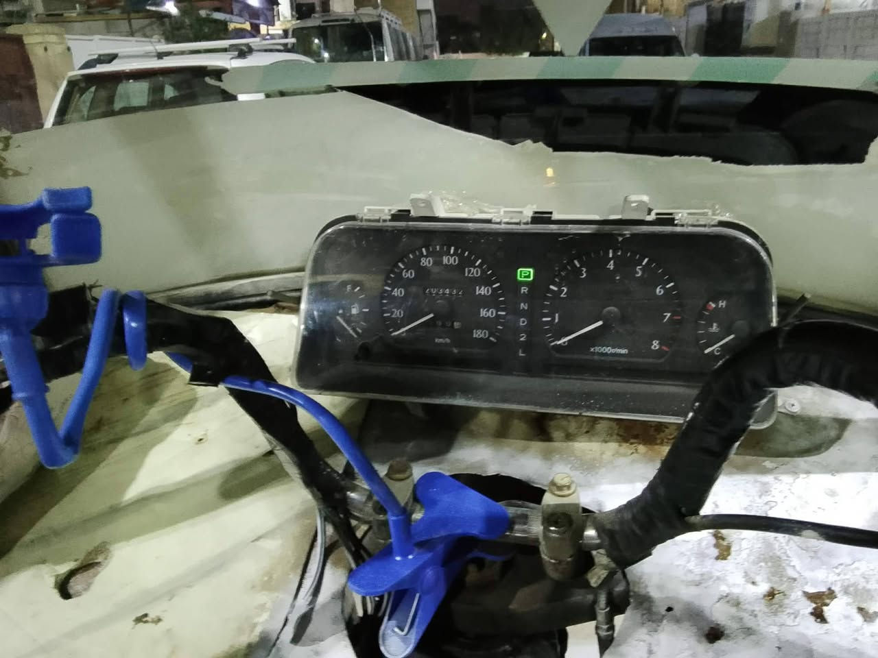 السلام عليكم ستوتة تحوير مكينة بطة  2400 كفالة كير ومكينة واكسن تخم تاير جديد حمولة 3طن راديتر جديدة دشبول شغال كهربائيات كاملة ماناقصة اي شي ربع متصرف عليهة مكينة ناعمة السعر 4 ملايين مكاني بغداد الزعفرانية رقمي ***********
