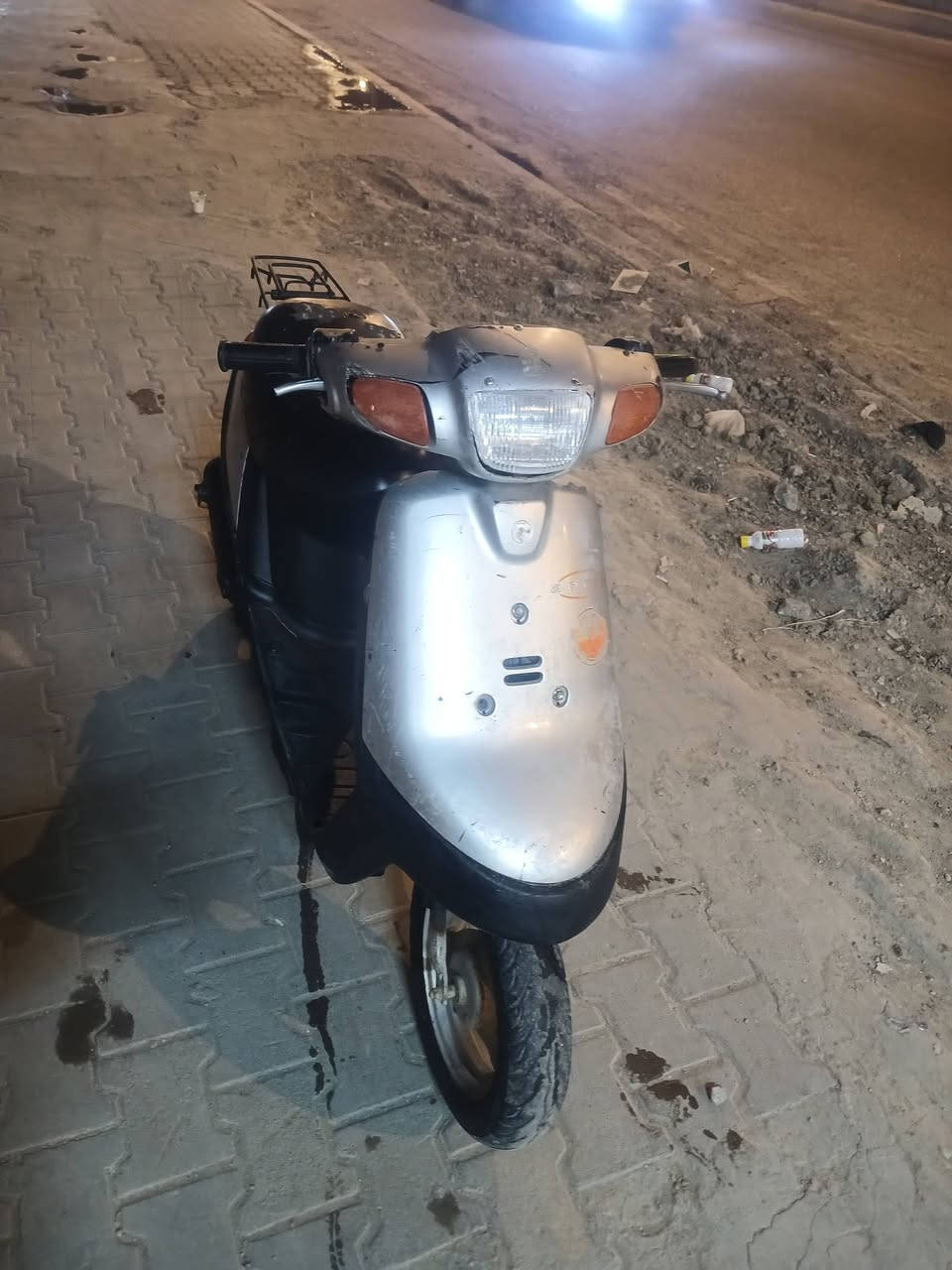 سلام عليكم دراجه حلوه ونضيفه
مستعجل عله بيعتهه ١٧٥ 
مقابل كراج لموحد 
***********
