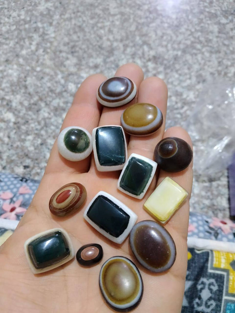 مجموعه أحجار
جزع يماني ذمه 
سليماني 
يماني شجري 
الي عنده سعر للكل بالخاص يتفضل


**إذا كنت صاحب هذا الإعلان وتريد حذفه لأي سبب، رجاءا أرسل رسالة إلى الدعم الفني**