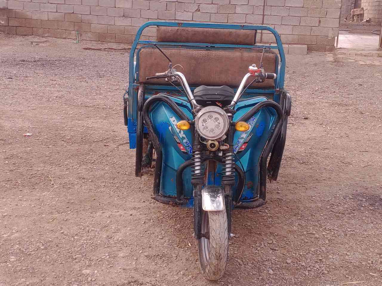 سلام عليكم ستوتة شحن للبيع موديل 20 مكفولة جاهزه المكان بغداد حي بتول السعر 600 وبيهه مجال رقم الهاتف ***********
