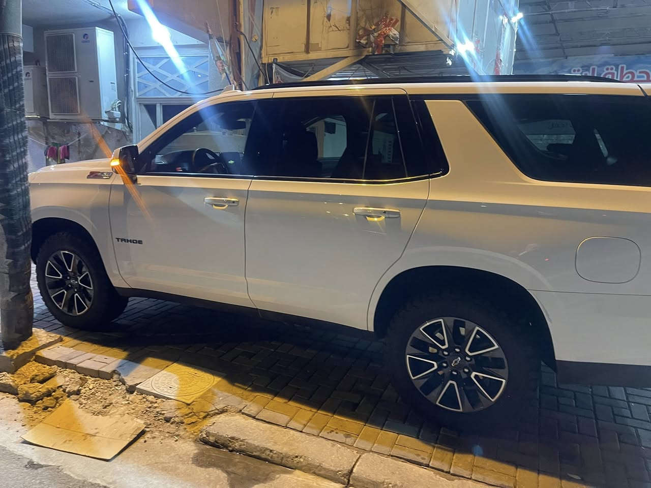 شيفروليت تاهو Z71  2024 ( وارد امريكي )

الموديل :2024 ( امريكي )
اللون : ابيض
العداد :42KM

حجم المحرك : 5300
عدد الاسطوانات : 8 اسطوانات ( 8 سلندر )
المواصفات : 
* دخول ذكي للسياره 4 أبواب ( بصمه )
* المقاعد كهربائية تدفئة و تبريد
* مقصوره الركاب من الجلد الفاخر   + خشب ملكي في الدشبول والابواب
* شاحن وايرلس لاسلكي
* نظام الرؤيه : 5 كامرات رؤيه شامله ( BIRD VIEW )
* نظام التعليق مستقل
* كشنات ميموري خزن
* نظام الصوت BOSE
* دوسات  + اناره اشارة ترحيب
* نظام سحب مقطوره تحكم كامل 
السيارة رقم بغداد الدولي بسمي تحويل

رقم الهاتف ***********
السعر 540 مكاني كربلاء
