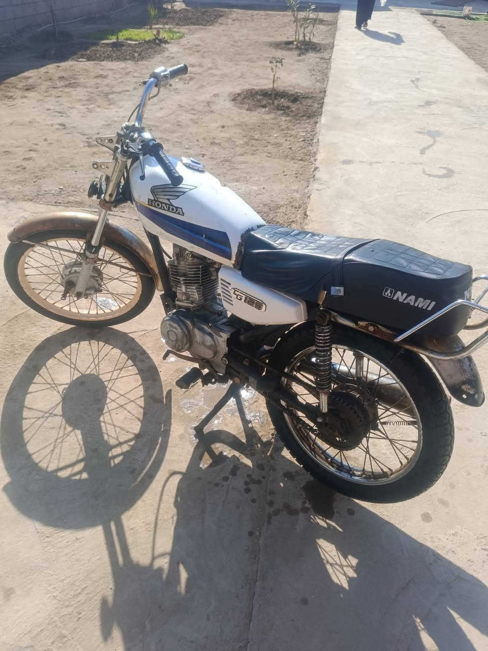 للبيع  سعر 225.  رقمي ***********
