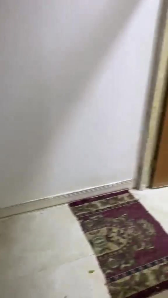 🏠 مشتمل للبيع (نقد أو أقساط) - جاهز للسكن
مشتمل بتصميم حديث ونظيف جداً، يقع في منطقة هادئة وراقية، متاح الآن للشراء بنظام النقد أو التقسيط المريح.
تفاصيل العقار:
• المساحة: 50 متر مربع.
• الحالة: نظيف جداً وجاهز للسكن فوراً.
• التصميم (طابقين):
• الطابق الأرضي: استقبال واسع + مجموعة خدمات.
• الطابق الأول: غرفة نوم متكاملة + غرفة ثانية (بناء نصف كمال).
الموقع:
• المنطقة: بخط النفط.
• المعالم القريبة: قرب معمل بيبسي وقرب البرج (مكان راقي جداً).
تفاصيل الدفع:
• النظام: متوفر نقد أو أقساط.
• المقدمة: 30 مليون (مع إمكانية التفاوض البسيط في المقدمة).
📞 للاستفسار ومزيد من المعلومات، يرجى الاتصال على الرقم التالي:
***********
