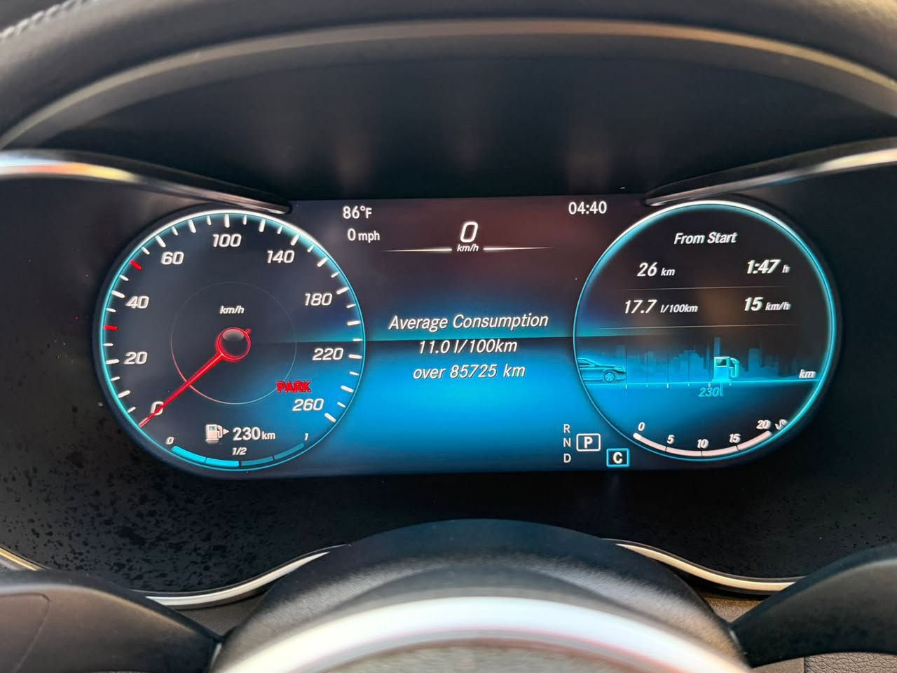 للبيع فقط مرسيدس C300 2021 وارد امريكي
السيارة فول مواصفات فورمتك 1ع1 وجاهزه 
لون ابيض  ماشيه 85الف رقم بغداد تحويل ثاني يوم حادث كما موضح بل الصور  
السعر 22الف دولار 220ورقه وبيه مجال
العنوان / بغداد الدوره 
 للاتصال ***********
