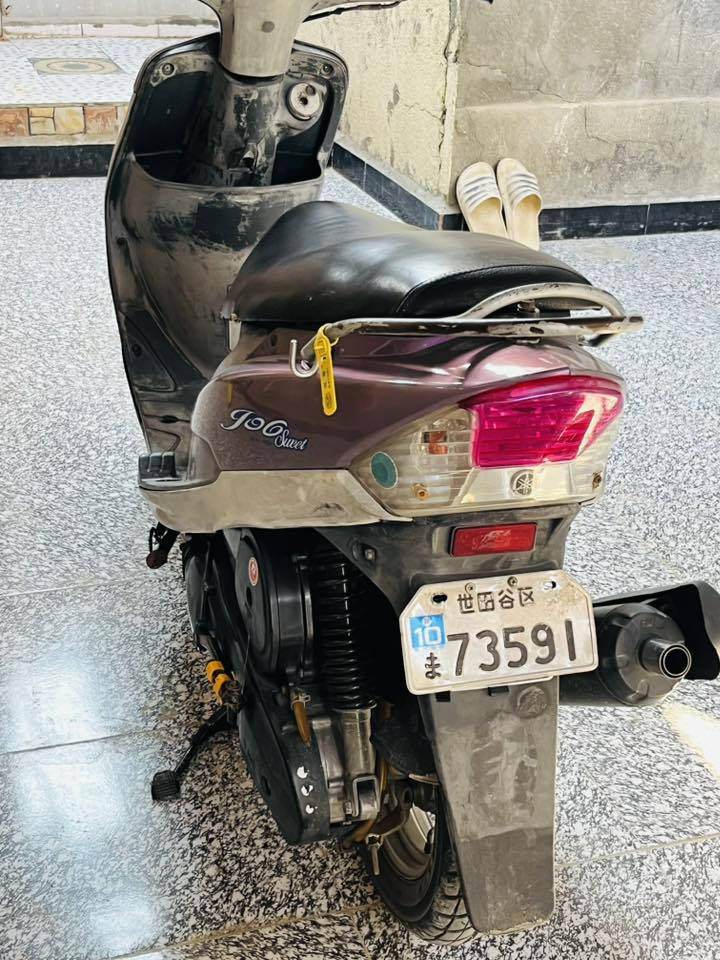 سلام عليكم
دراجه ماكس منغولي 
بس الكفرت تجاري دراجه نهضه ومعدل شرط 
كلشي شغال بيه نقصه بس سبرنكه مال هندر ب ٣ 
الدراجه مبدل بيه بس لاستيك ولف واحد انتبه واحد فقطه 
وين ماتريد تفحص افحص 
سعره ٥٢٥ 
رقم الهاتف ***********
