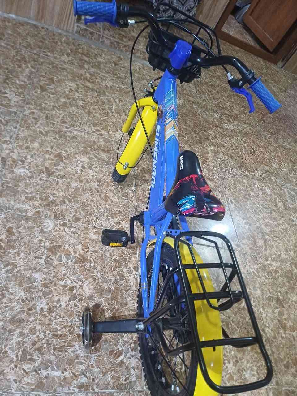 بايسكل للبيع استخدام كولش قليل نضيف  اي ضرر مبي عملي  اخذنا ب90نبيع 60وبي مجال 
***********
