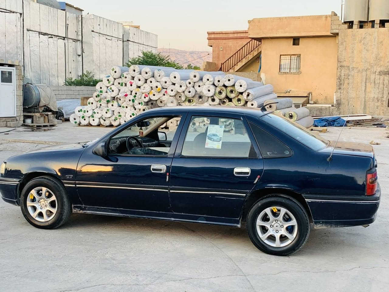 سەرەتا بەناوی خوای گەورە 
ئۆپڵ ڤیکترا مۆدێل 1990 
گێڕو مەکینە و تەقە و ڕەقەو کارەبای گشت گیانی بەشەرت
ئاڕم پلاستیک هەولێر ڕەقەم شانسی و هەموو شتی بەشەرت
سەیارەکە بۆیاغ عامە بۆ جوانی 
بێ دەعم بێ لێدان موس و بڕاوەو گشتی بەشەرت
چوار تایە و ویلی لۆکی لە ژێرە تازە بۆی بەستراوە
بۆ زانیاری زیاتر پەیوەندی بکەن خزمەت دەکەین
ژ.م *********** كويسينجاك, أربيل
