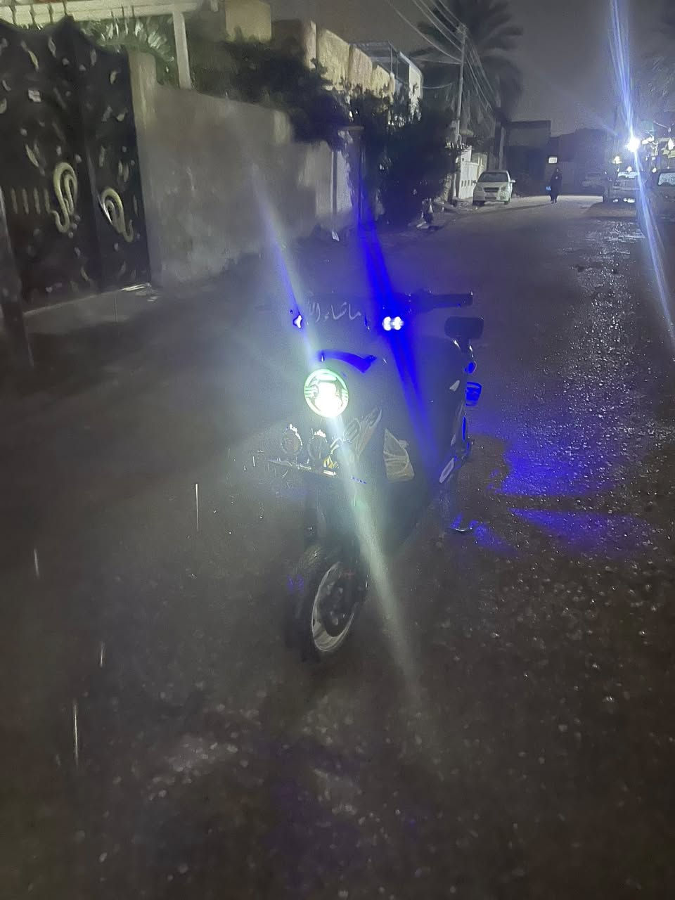 سلام عليكم R9الريان جديده غراضها كامله سويجين وبصمتين وتشغيل عن بعد وتشغيل بل كارت البايدرات  بعدهن بجيسهن بطاريات جديدات لايت عالي ناصي مصطره شادالها وهواي غراض بعد وياها ملف ٢٠٠٠تايرات جدد شحن تكدرً تشحن جهازك مكان نجف حي العسكري مدارس السعر ٥٠٠وبيها مجال رقمي ***********
