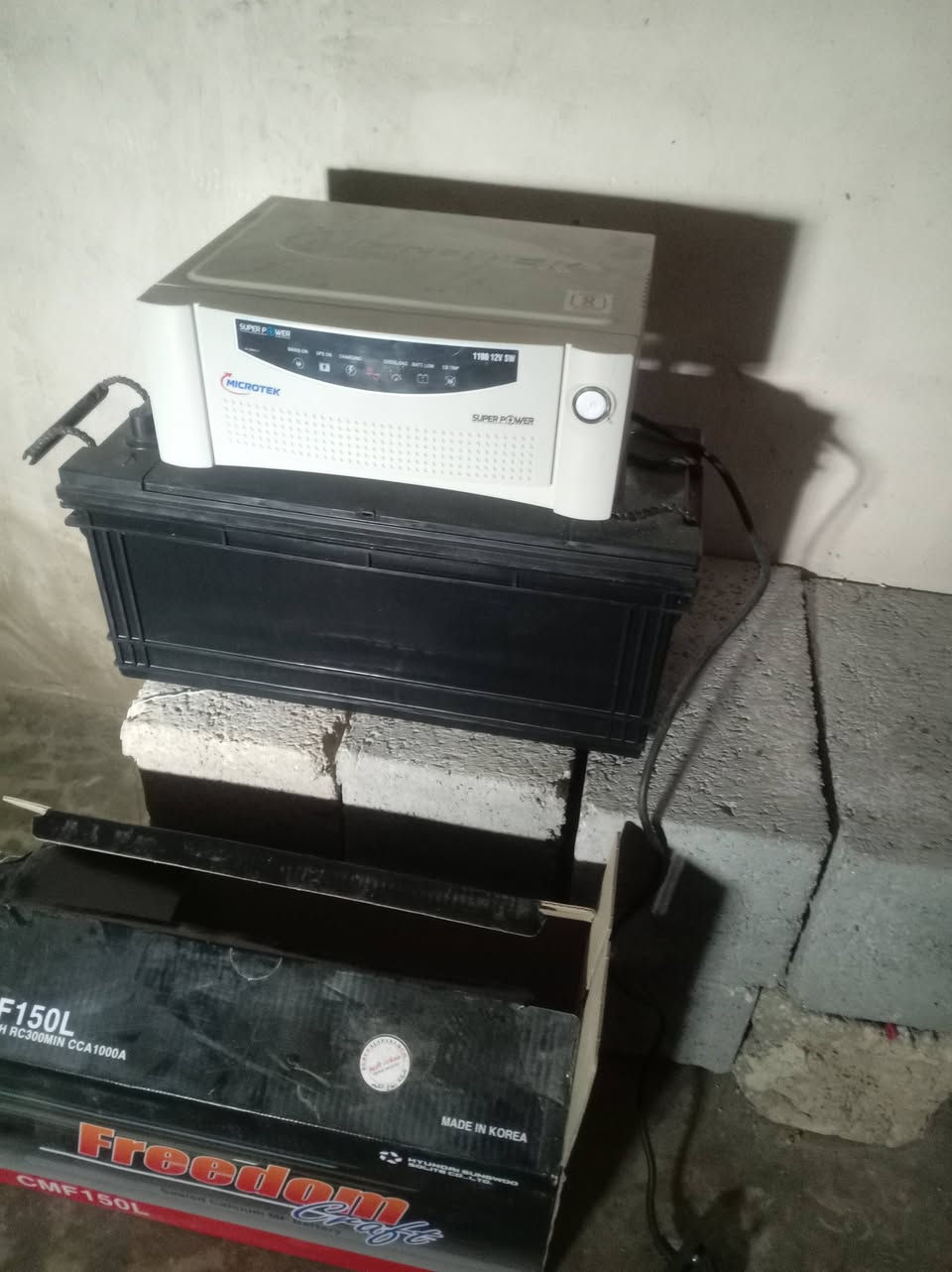 السلام عليكم ورحمة الله
عاكسه  ٤ امبير ونص هندي وكاله ضمان سنتين
وبطارية ١٥٠ امبير كوري غير مستخدمه ابد جديده
للبيع
السعر خاص


**إذا كنت صاحب هذا الإعلان وتريد حذفه لأي سبب، رجاءا أرسل رسالة إلى الدعم الفني**