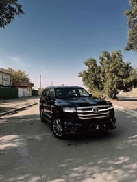 لاندكروز موديل 2023 GXR لمتدد السياره مغلفه ppf مكفوله السياره فول شاش...