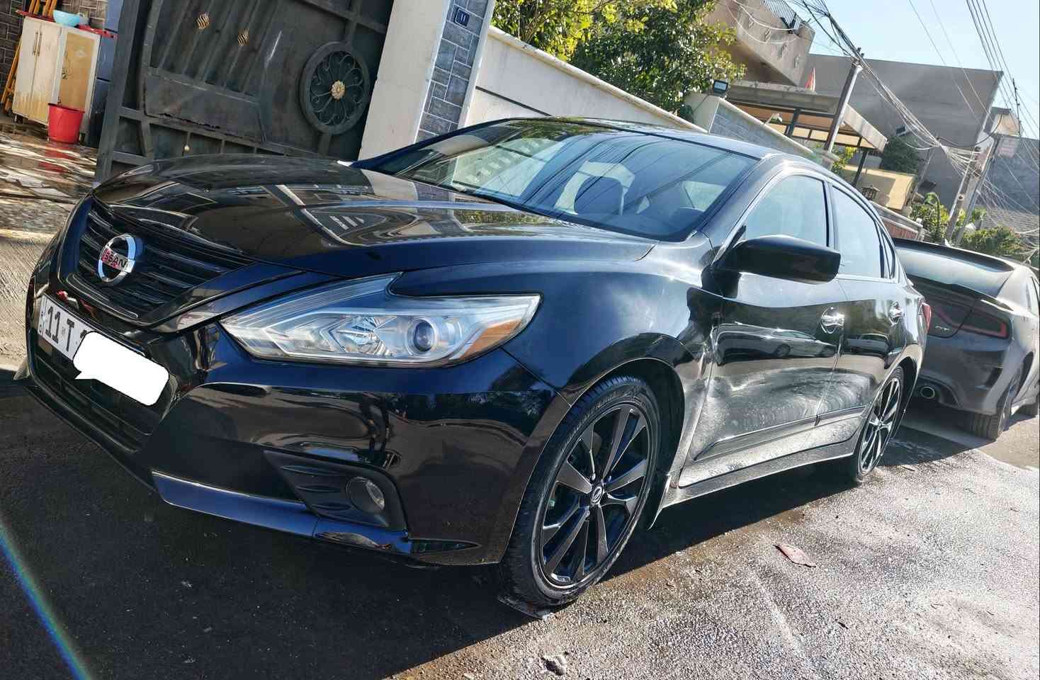 للبيع فقط التيما 2018 SR Midnight
السعر 125  ورقه
ماشية 56 الف ميل فقط 
بجم كبس بدون ايرباك حادث بالجنطه من امريكا 
وطخني تكتك بالعراق بالجاملغ ورجعتها بلادية 
وعندي صور ايضا قبل وبعد وسونار 
اللون آسود
المواصفات : 
بصمه تشغيل عن بعد 
رادار اوتو بريك
بصمه بيبان
بصمه صندوق
تحكم ستيرن 
تثبيت سرعه 
شفتات بالستيرن بلادي
كشن السائق والسكن تدفئه بالكشنات 
كشن السائق كهربائي 
ويل 18 بلادي فحمي
جناح خلفي بلادي ابو الاشاره
شاشة كبيرة بلادية خرائط كاربلي اندرويد اوتو
كراسي جلد بلادي مطعم بلون ازرق 
تبريد ثلج
صدر امامي جديد 
وعليها كير  زيرو جديد موديل 2025 
ودهن كير جديد وكالة وضمان
محرك فول
مغلفه الارضيه من داخل جلد
رقم وسنوية بأسمي بغداد
وهزه جديده سنوية تنتهي ب 2030
وكاله تحويل ثاني يوم 
غرامات ماعليها السيارة ابد
السياره برغي مابيها نقص 
مكان السياره بغداد حي الاعلام 
راسلني وتساب ادزلك صور سونار وحادث 
***********
