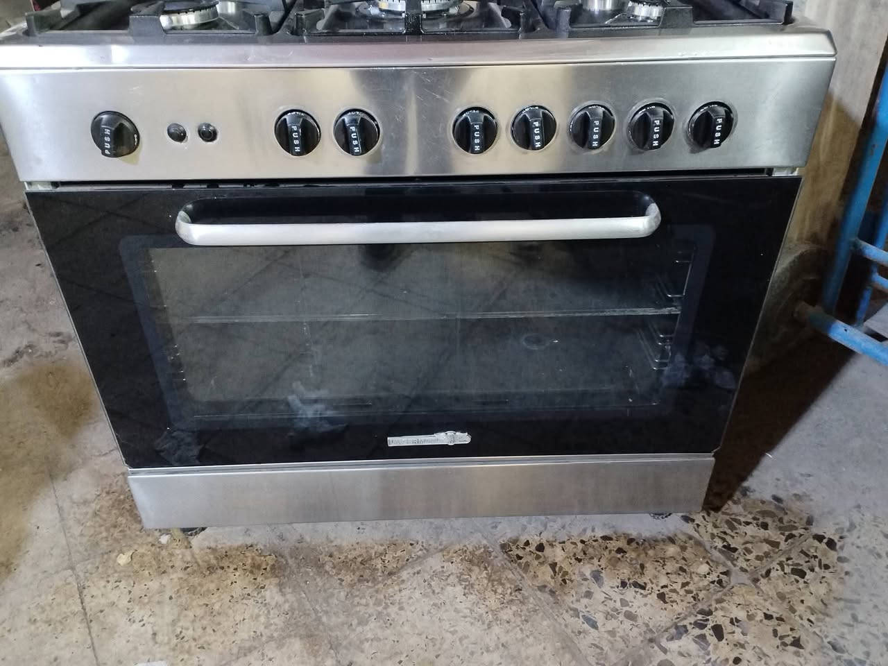 للبيع سعره 200 الف ***********
