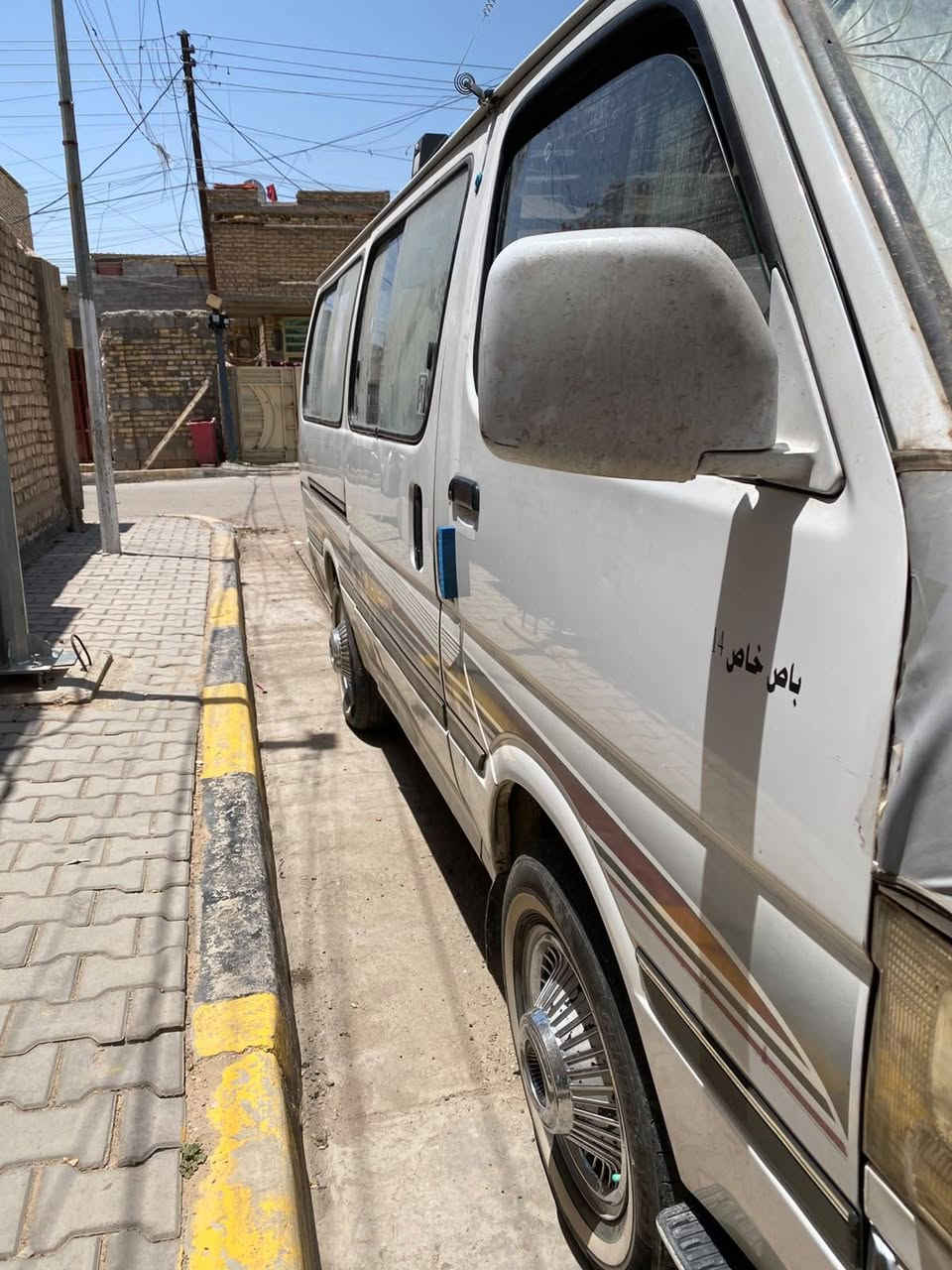 سلام عليكم سياره جنبي موديل٢٠١٥ سياره مكينه ونجي صدر جديد تايرات جديد كلشي بيه جديد سياره مكان الحسنينه الراجدية رقم الهاتف ***********ماتواجد عل نت ملاحظة سياره بدون غراض بيع
