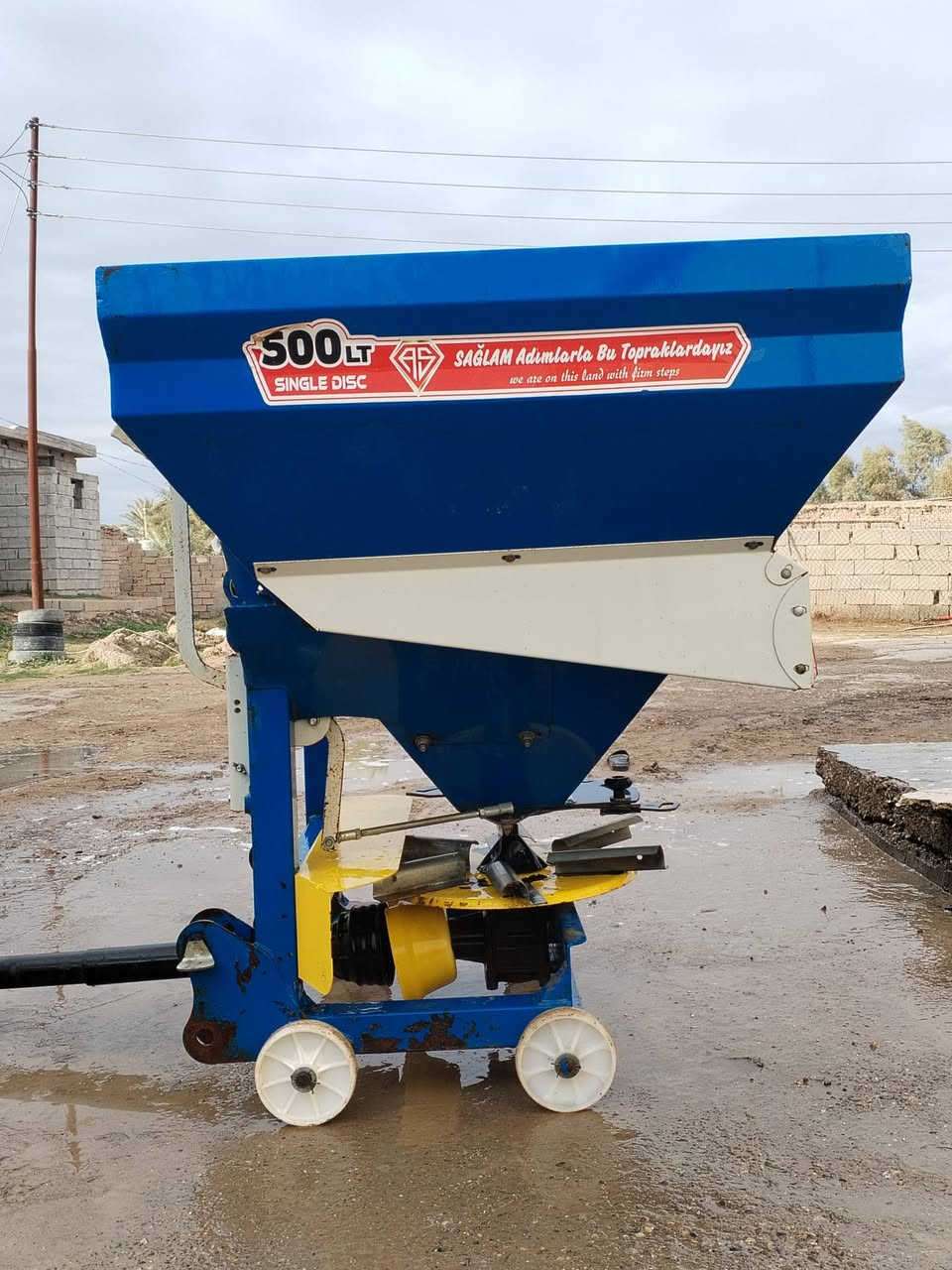 سلام عليكم ناثرى البيع العنوان ديالى ***********
