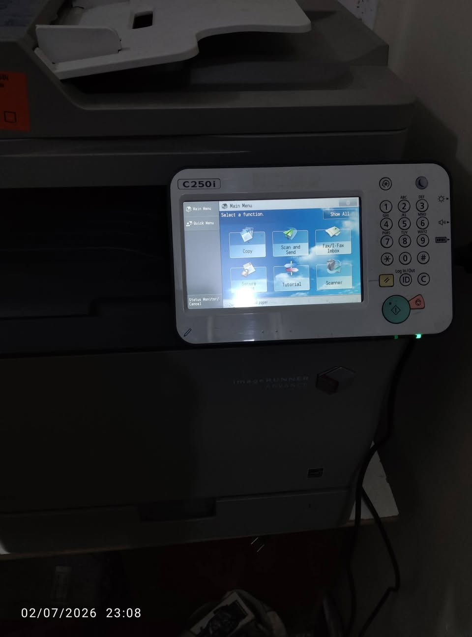 للبيع آلة استنساخ Canon imageRUNNER ADVANCE C250i
آلة تصوير وطباعة وسكانر احترافية من شركة Canon، مناسبة للمكتبات، المكاتب، الشركات، والمدارس. تتميز بجودة طباعة عالية وسرعة في إنجاز الأعمال، مع إمكانية الطباعة والتصوير بالألوان والأسود والأبيض. تدعم أحجام ورق متعددة وسهلة الاستخدام. يدعم تصوير و جهين
📌 الموديل: Canon imageRUNNER ADVANCE C250i
📌 الاستخدام: تصوير، طباعة، سكانر.
📌 الحالة: جيدة جدا
💰 السعر: 275,000
تواصل خاص
***********
