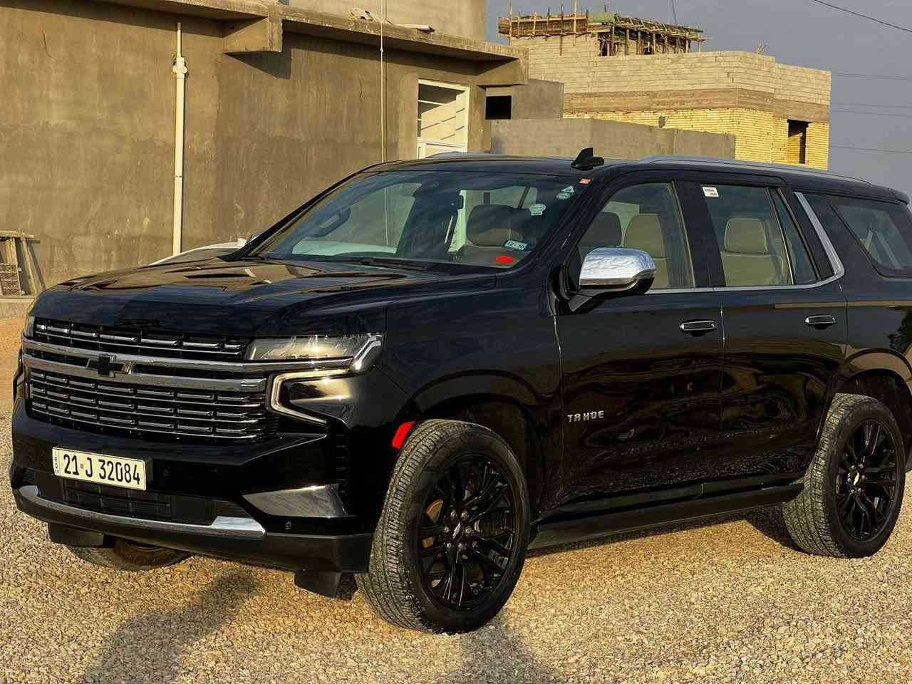 شفرليت تاهو 2021 بريمر خليجي وكالة منصور
مواصفات فول واحد ع واحد بانوراما داخل قهوي 
كشن هزاز كشن تبريد حساسات رادار 
ثلاجة صندوق كهربائية ثلاثة شاشات 
كشن ميموري و خزن 5 بصمة 
ثلاثة مقعد وبعد وبعد

كير ومحرك مكفولة ممفتوحة 
بدون صوت و صرف و خلل
الداعمية للداعمية مكفولة كفالة عامة 
بس بيها بارد شبر بلجاملغ الايمن 
كل أعراض بلادي موجودة 
مكان ديالى بعقوبة العسر 470 ورقه وبيها مجال قليل 

رقم صاحب السيارة 
*********** بعقوبة, ديالى
