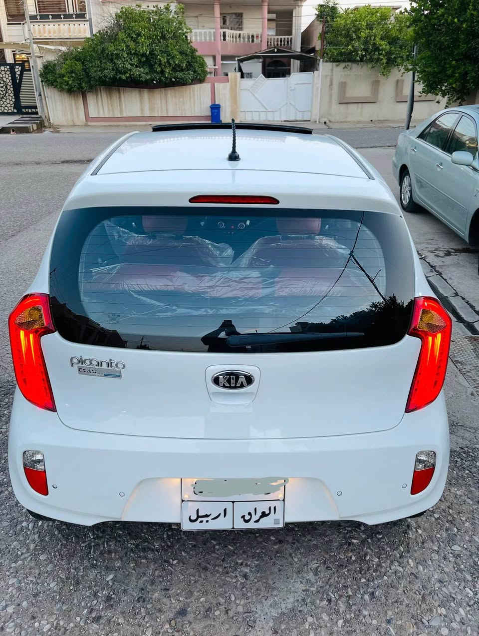 سلام عليكم 
بيكانتو 2015 فووول 
سلايت 
كشن جلد لون احمر بلادي
لايتات ليد امامي وخلفي 
بلاجكتور 
تحكمات استيرن كامل 
يدات نيكل 
تبريد ثلج محرك كير شرط ممفتوح ماشيه فقط 46 حقيقي بعدها جديده
سياره مال بيت وما تعبانه ومامشيه هوايه بيه بابين صبغ شرط التحويل غرامات مكاني كركوك السعر 93 بي مجال قليل للشراي *********** كركوك, العراق
