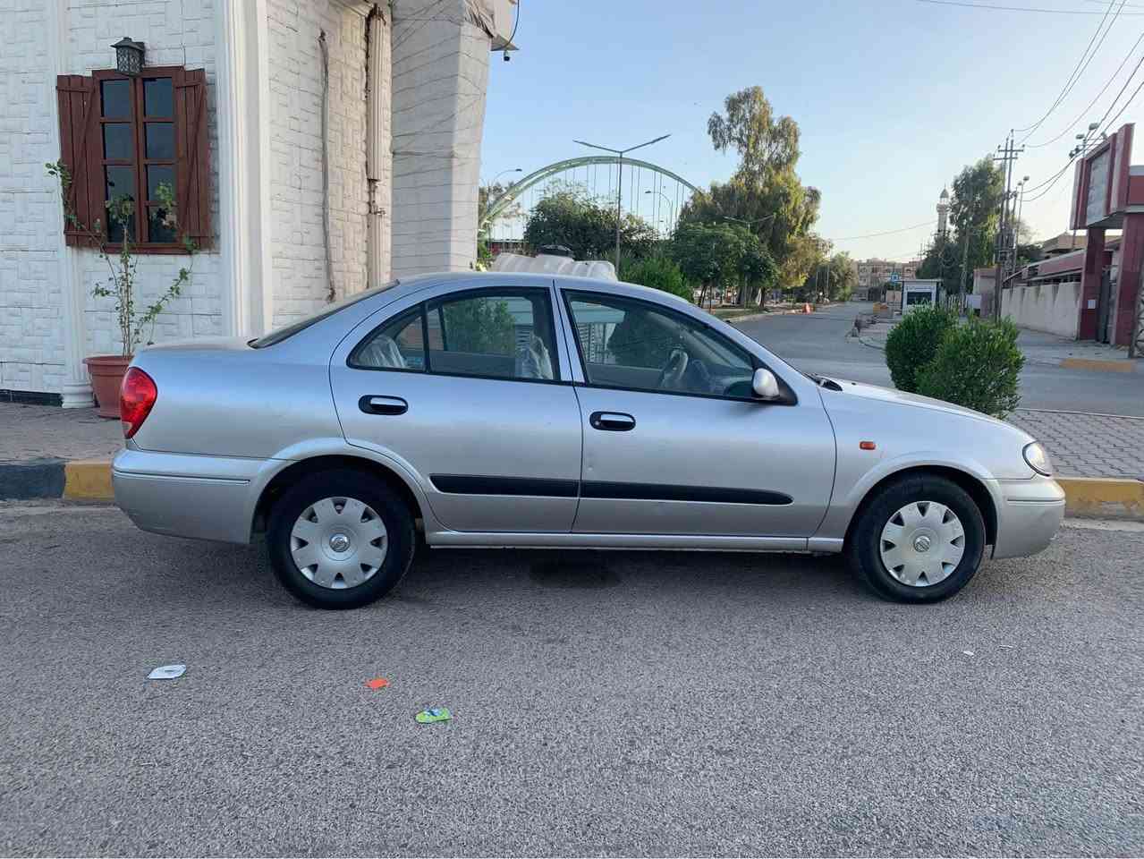 سلام عليكم  نيسان صني كلاسك ياباني موديل 2009 
محرك گير كلها بشرط تبريدها معروف بعد 
بدون صبغ  بيها فقط رصعات وشخوط شي بسيط  كلها غراضها بلاد بشرط 
بطاقه بانزين بيها 
سنويه جديدة 
سياره جاهزة 
مكان سياره كركوك
113 بيها مجال
*********** كركوك, العراق
