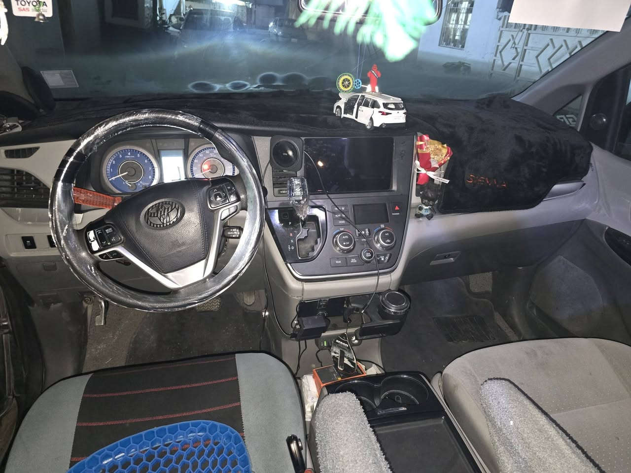 السلام عليكم تيوتا سينا موديل ٢٠ باسمي رقم اربيل سنويه ٣٠ تخلص تخم تاير جديد صدر جديد مححرك قبل رمضان مبدل كصه جديد للبيع سعر ٢١٠. وبيهه مجال مكاني كركوك
***********
