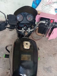 دراجه بوكسم  موديل 19 أوراق اصلي كبل ترقم  كلها شغاله سلف هندر اشاير ي...