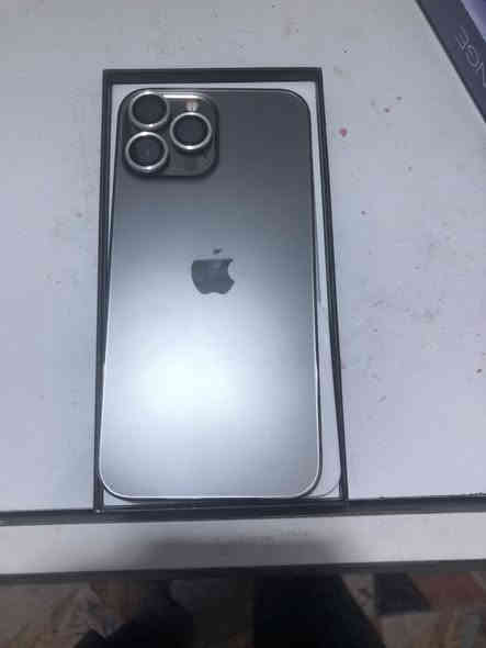 آيفون 13بروماكس جهاز جديد بدون فتح بدون تبديل وتر بروف نورمال ذاكره واحد تيرا بطاريه 98سعر 800وبي مجال مكاني بصره ***********

