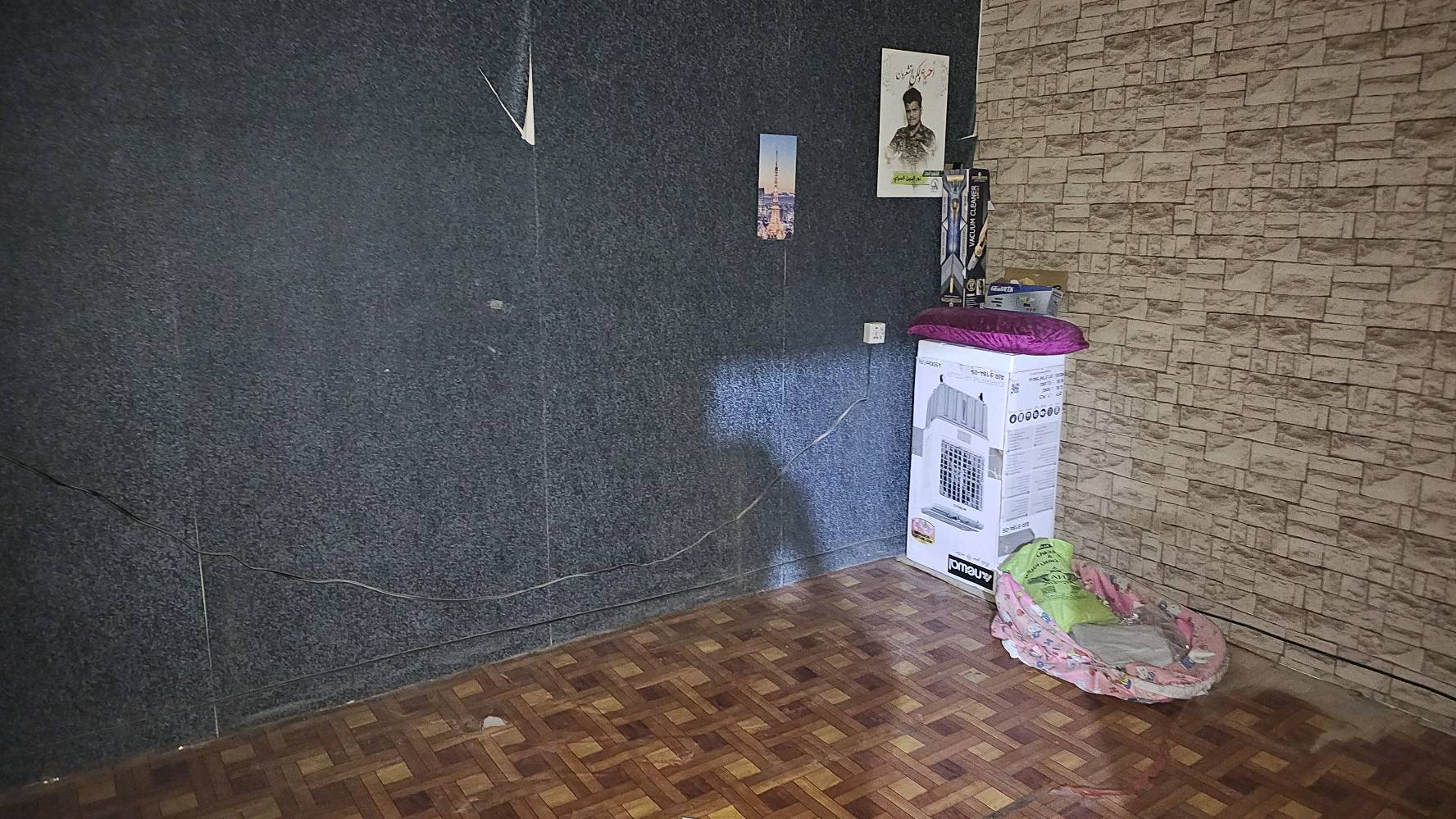 السلام عليكم
بيت ركن للبيع بمنطقة حي اور يم مدرسة بحر العرب قريب على جامع عمار بن ياسر
مساحة البيت: 75 متر
الواجهة 12.5
النزال 6
الطابق الاول غرفة وصالة ومطبخ وصحيات
الطابق الثاني غرفة وحولي والسطح بي سندويش مخزن وتواليت
البيت بناءه متوسط جاهز للسكن
السعر 160 مليون وبي مجال
للاستفسار اكثر واتساب
***********
