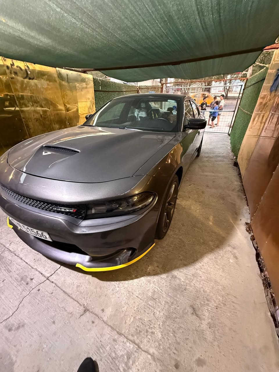 السلام عليكم
دوج جارجر ٢٠١٩ جي تي اصل 
محر ٣٦٠٠ 
لون رصاصي فيلي
الحادث جدأ خفيف بدون صبغ بدون ايرباك
من الخلف دعاميه خلفيه من الاسفل وحتى الدعاميه ما مصبوغه بيه بارد الهلال مال الجاملغ الايمن والايسر فقط ومثل ما موضح ب الصور صبغ جوه المسطره الخلفيه واسفل الدعاميه الاماميه فقط بدون فتح الدعاميه شرط الفحص
السياره جاهزه من كل شي ومواصفات الجي تي معروفه
١-كت كامل srtمن الشركه تجي
٢-شاشه كبيره + نضام سماعات الباين 
٣-كشنات حضن+كرسي السائق كهرباء
٤-ويل كب ٢٠ تو سايز+تخم تاير جديد
٥-لايت زنون عالي ناصي +والبلوجكترات
٦-دكمه سوبر تراك+شفتات ستيرن
والمواصفات الباقيه معروفه من حساس تاير وكامرا والمواصفات الباقيه وابشنات الشاشه.....
السياره جاهزه من كلشي كير ومحرك وكهربائيات 
ادامه كامله للمحرك بلكات ونوزلات وفلاتر قبل شهر سويتله ادامه كامله بانزين كله سوبر ادير السياره ماشيه ٥٤ الف ميل
مغلف القماره والبنيد ونص الجاملغات الاماميه وحتى المازدات الاماميه ppfابو الضمان وعندي سونار قبل وبعد ال ppfوالسونار موجد وين يعجبك افحص 
السياره رقم بغداد الجديد بسمي ثاني يوم التحويل
السعر اتصال 
السياره موجود بغداد شهداء البياع 
***********
ابو حيدر
