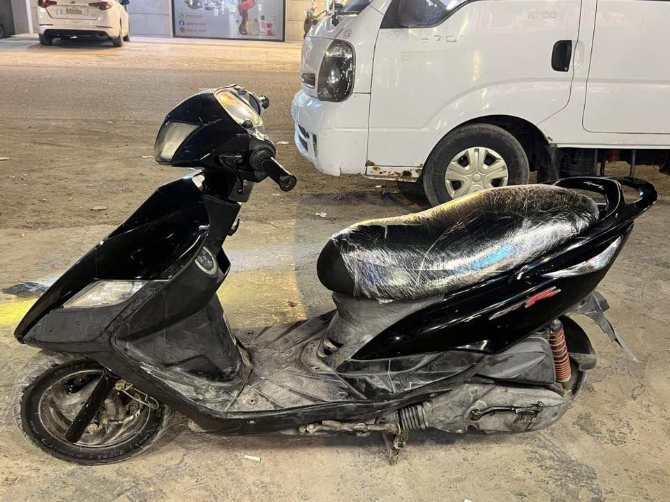 سلام عليكم دراجة ثعلب للبيع مكفولة مكينه ما بيه اي نقص من عده الكابريتر يرادله تنضيف مكاني الكاظمية للاستفسار الاتصال على هذا الرقم ***********
