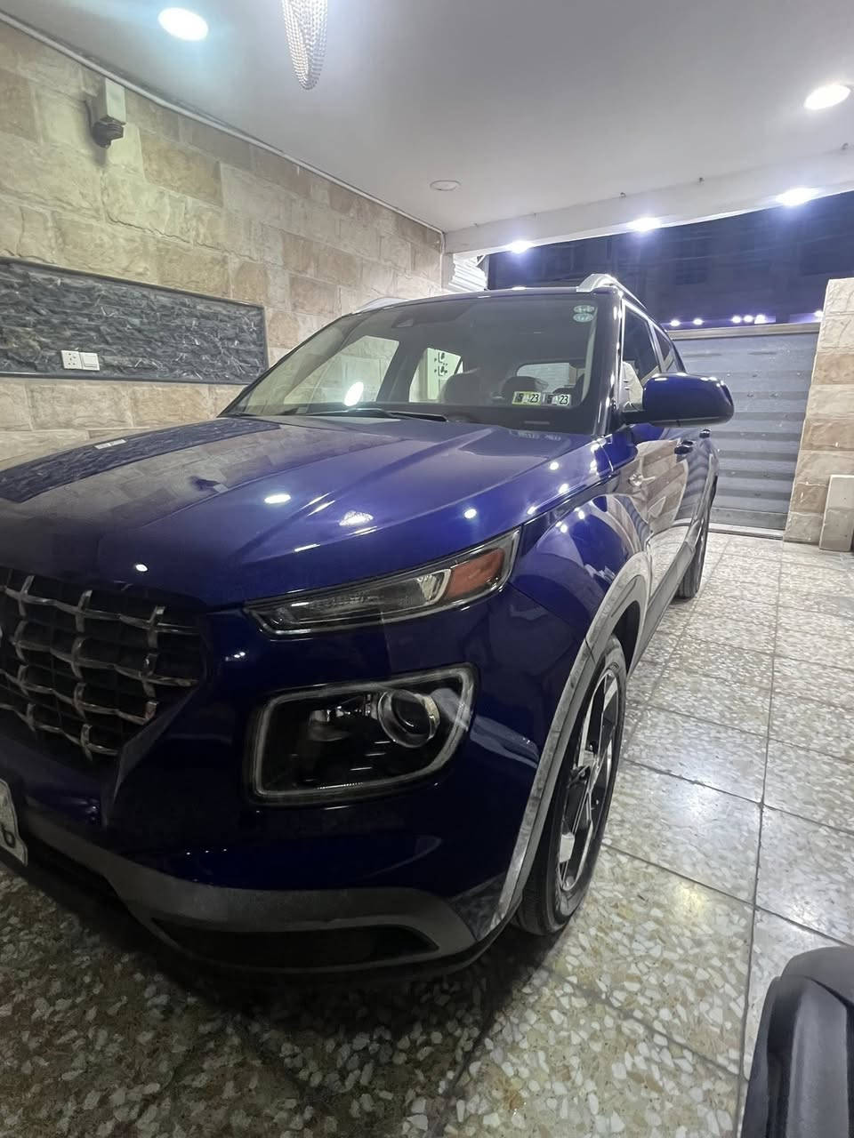 سلام عليكم هونداي فينو موديل 2021 فول مواصفات وارد امريكي حادثها بلجاملغ الخلفي يم قبغ البانزين رقمها اربيل مكان السياره بغداد السعر 135وبيها مجال (***********)
