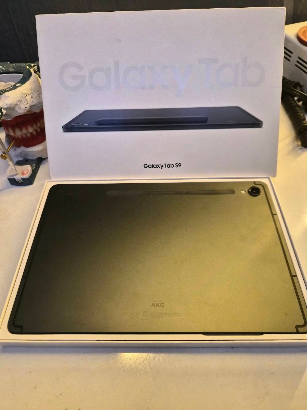 تاب سامسونج s 9 ذاكره ٢٥٦ نظيف مع كامل ملحقاته العنوان حي تونس آفاق عربي / بغداد