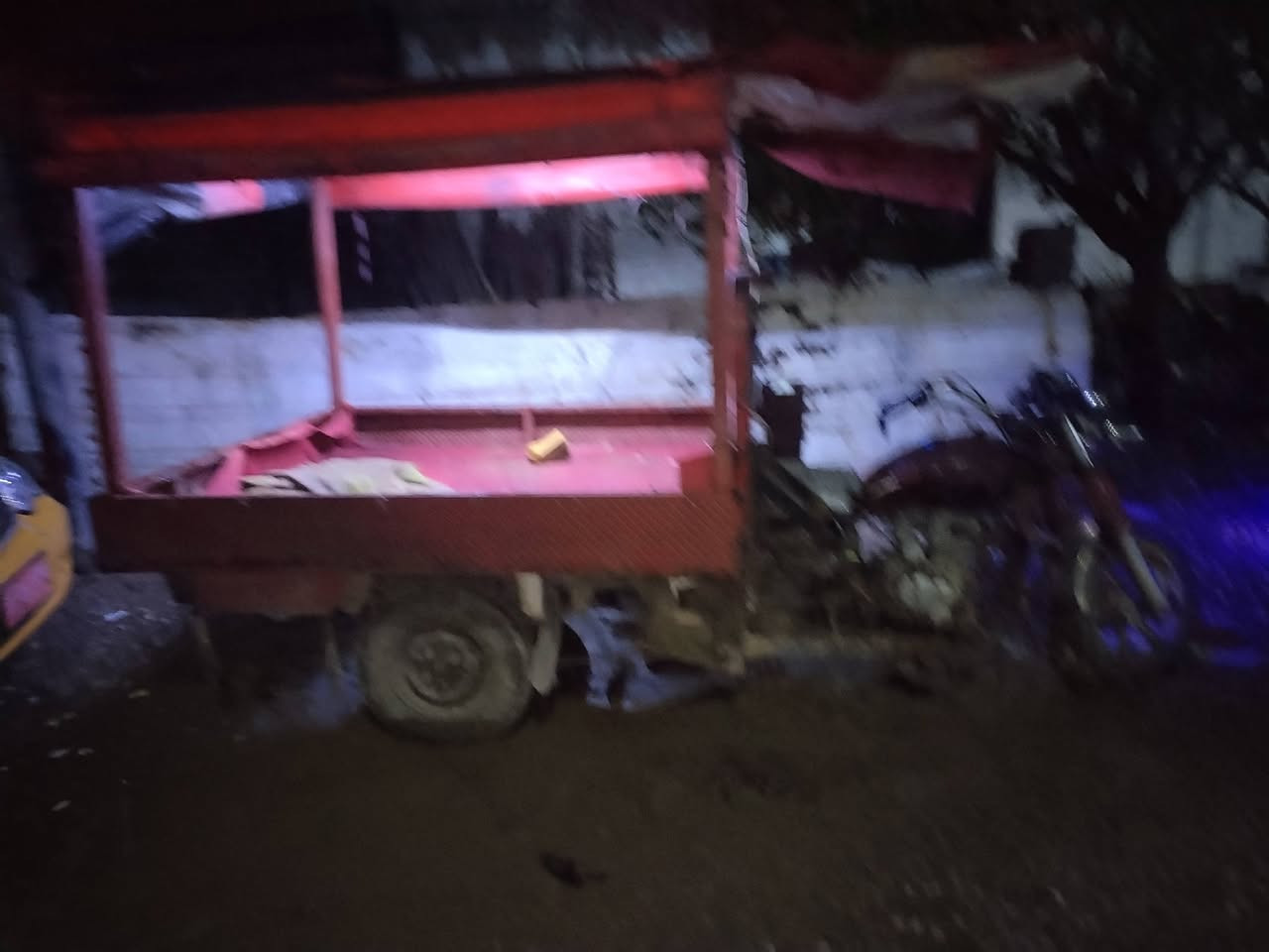 السلام عليكم ستوته مال مخضر  موديل 2016 محرك 2025 ما مفتوح كهربايت شغاله شاصي ملحوم  السعر 650 وبيها مجال الرقم *********** واتساب
