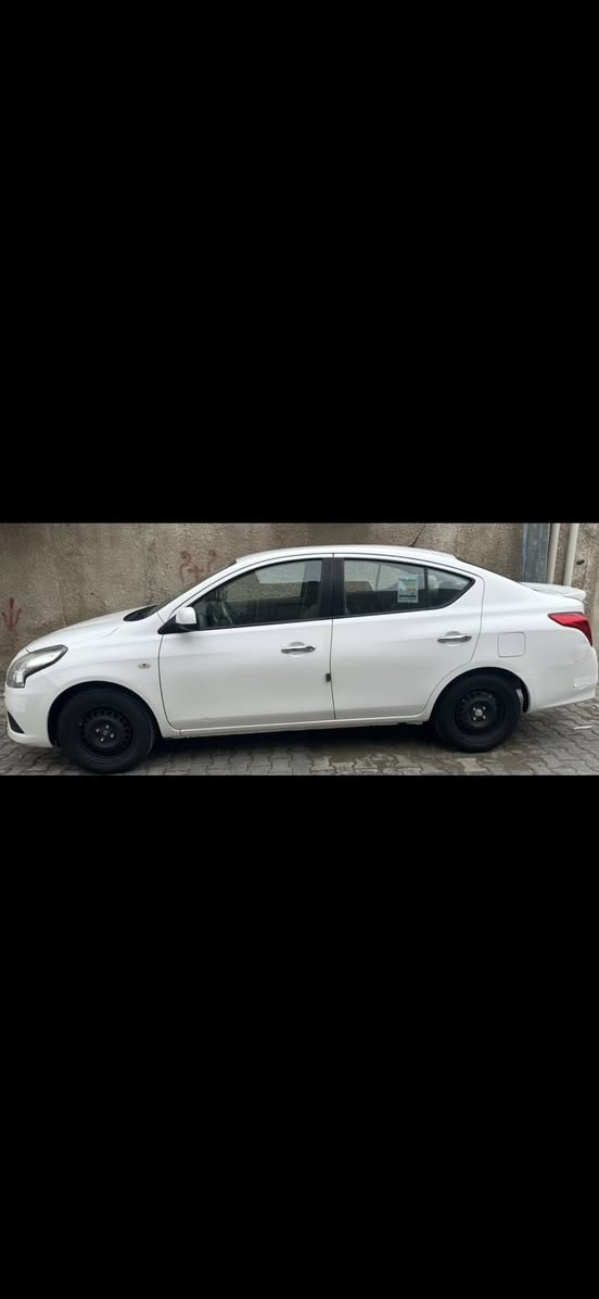 سلام عليكم عندي سني هندي لبيع موديل 21مكفوله كفاله عامه من الضربه و الصبغ و البارد رقم بغداد (بسمي) مكاني بغداد الكرخ ماشيه 35الف 
رقم تلفون ***********
