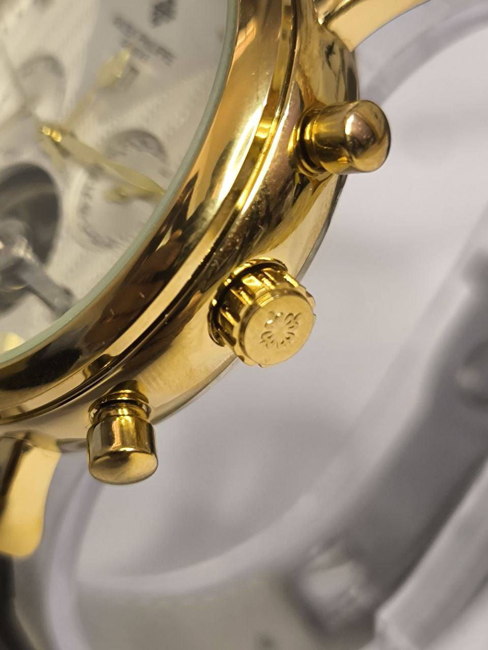 باتك فلبPatek Philippe

تحفه فنيه تتخطى مفهوم الوقت 
ميكنة اوتماتيك قلب مفتوح (جميع السناتر شغالة)
تحتوي ع4 تحكمات 1مخفي
ميناء مميزة مزودة بمنافذ تاريخ شهري وايام مع فول لامينوس ارقام واميال 
زجاج زفير ضد الخدش
مقاومة الماء والغبار 
الهيكل مصنوع ستانلس روز كولد
مختمة بالكامل
سير جلد طبيعي  

ملاحظة متوفره قطعة واحده فقط
 
السعر :- 70 الف ع اول تم 
للحجز والاستفسار يرجى الاعتماد خاص


**إذا كنت صاحب هذا الإعلان وتريد حذفه لأي سبب، رجاءا أرسل رسالة إلى الدعم الفني**