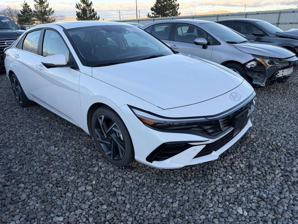 .السلام عليكم 🫡للبيع هونداي النتره
.فول للخير لمتدد 4 كامرات دواره 
. فتحه بصمه كشن كهرباء ⚡️ جلد 
. سايد بريك بصمه إشاره بلمري 
. رادارات وحساسات داير السياره 
. ويلكب كروم لون صدفي ابيض 
. فول للخير السياره حلين بعمان لأرده 🇮🇶
. تريده حره أو شهداء او تريده بغداد 
. او تريده تستلمه من المكتب في بغداد 
العنوان بغداد جسر ديالى ***********
مركز الوسام للمزادات السيارات  الوارد المريكي والكندي
