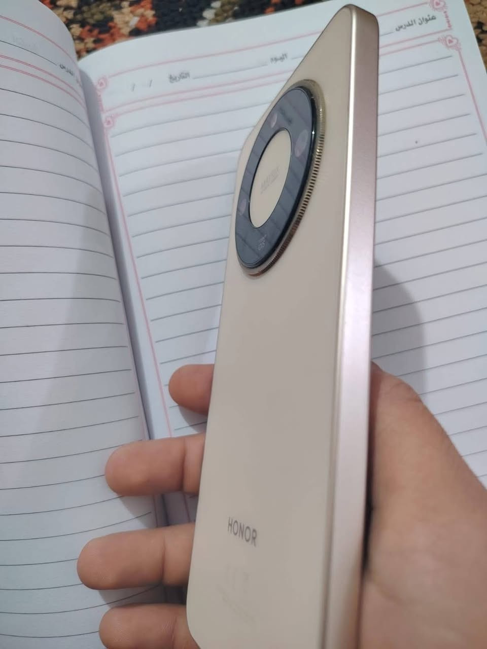 السلام عليكم هونرx9d 5G بعده جديد مستخدم شهر ملحقاته كلها كامله شاحنه 66 واط جهاز فول موصفات 90 فريم ببجي بطاريه عملاقه8300 
السعر 375 #بيع فقط 
***********  مكان العباسي
