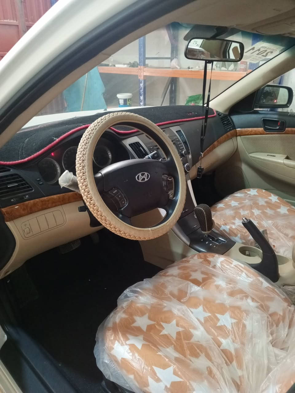 سوناتا للبيع موديل 11 جديده ماشيه 129الف . فتحه . مكينه 2000 السعر 140مكان قضاء الشاميه   م ***********
