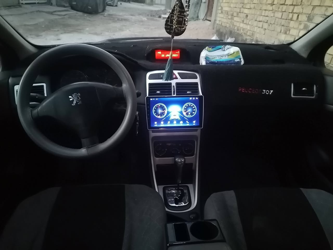 بيجو ٣٠٧
موديل ٢٠٠٦
تبريد شغال
سياره جاهزه
رقم شريطي بسمي
السعر ٥٥ $وبيه مجال بسيط
الاتصال ***********

