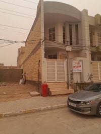 دار للبيع منطقه حي الفرات مساحه 100م رقم الهاتف 07811648900 الدار نظيف...