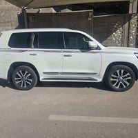 لاندكروز بريميه • ٢٠١٩ • رقم بغداد