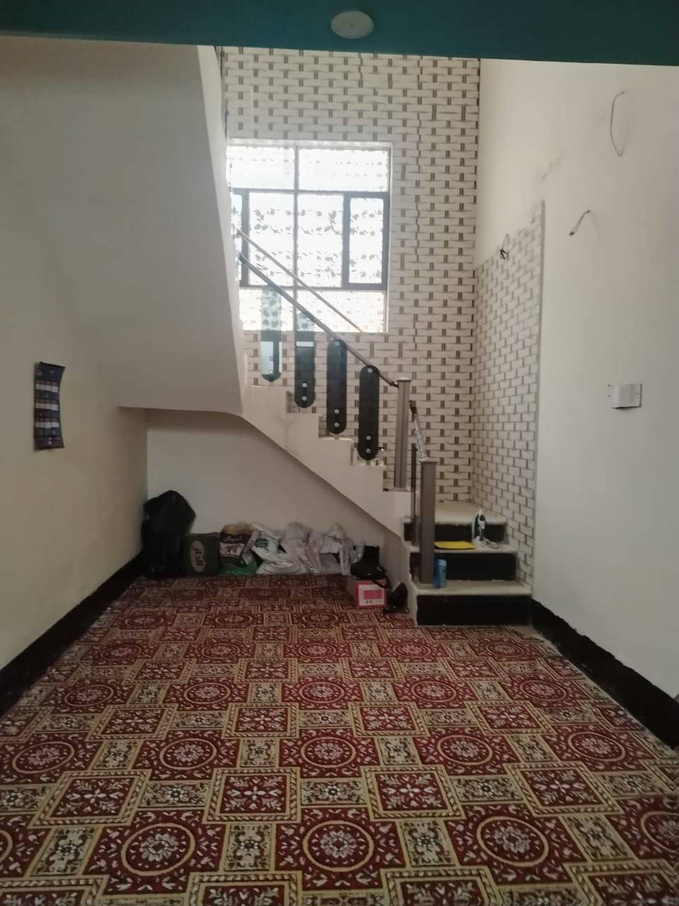 السلام عليكم يتوفر لدينا بيت مساحه  ١٦٠ متر طابو زراعي الموقع كربلاء حي الزيتون قرب الحولي قرب مستشفى الكفيل بناء طابوك وصب درجه اولى طابق واحد الارضيه مرمر يتكون من غرف عدد ٢ وصاله واستقبال السعر ١٧٠ مليون الشراي يتصل ***********
***********
