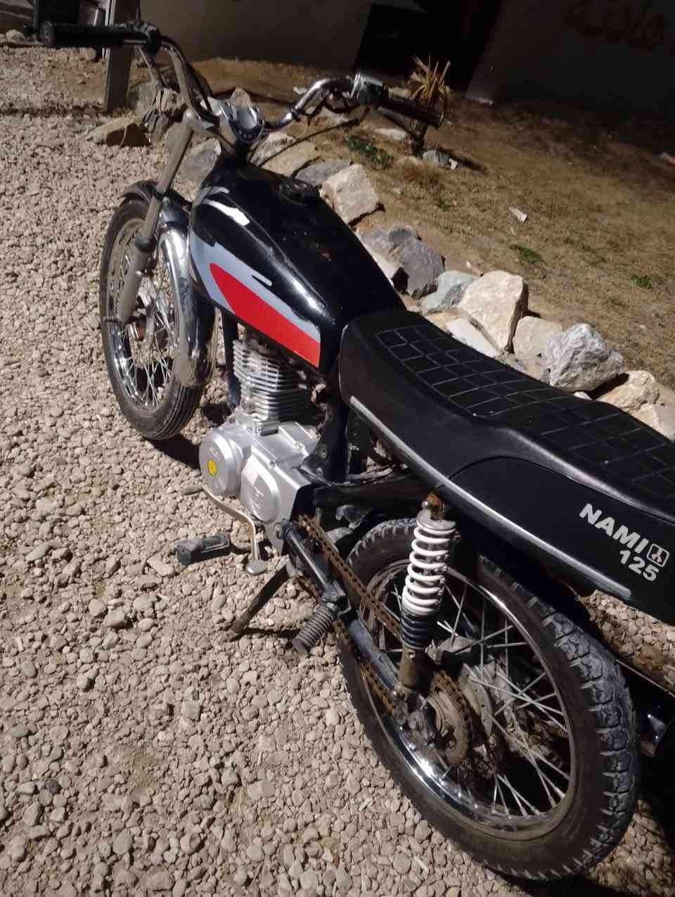 سلام عليكم اربع كير اوراق أصولي الدراجه فول شلعه موديل 19محرك 23نجف الاشرف السعر 600وبيه مجال***********
