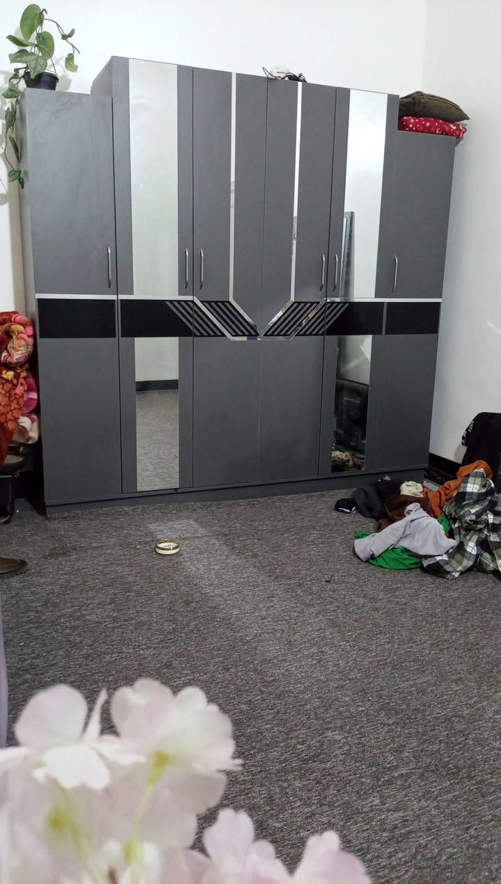 غرفه نوم تركي نضيفه جدا كلش مكاني كربلاء امن الداخلي السعر 400مع الدوشك بسيط رقمي ***********
